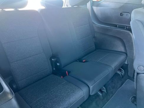 Certified 2025 Chevrolet Traverse LT image 18