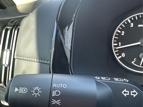 Certified 2026 Nissan Pathfinder SV AWD/4WD image 32