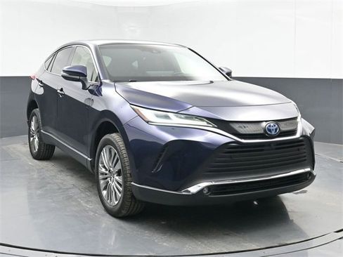 Used 2022 Toyota Venza Limited w/ Advanced Technology Package image 2