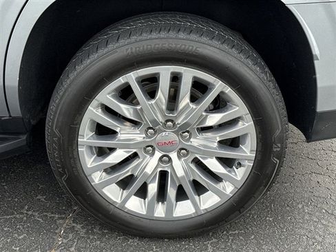 Used 2024 GMC Yukon Denali w/ Advanced Technology Package image 35
