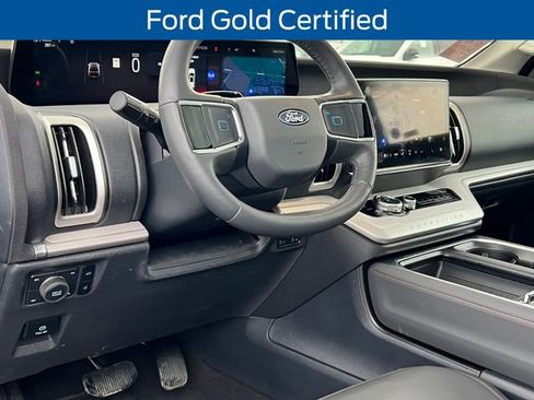 Used 2025 Ford Expedition Max Active image 2