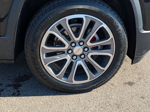 Used 2018 GMC Acadia SLT image 15