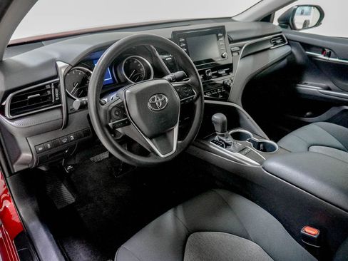 Used 2022 Toyota Camry LE image 21