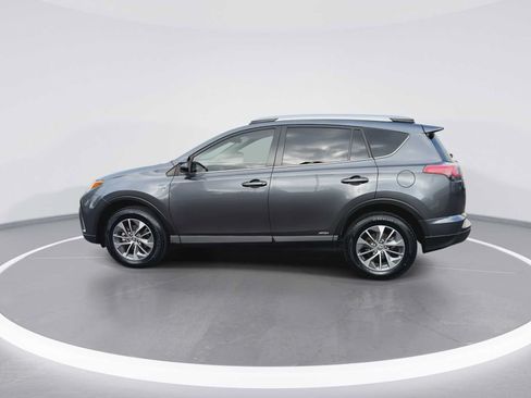 Certified 2018 Toyota RAV4 XLE w/ Carpet Mat Package AWD/4WD image 5