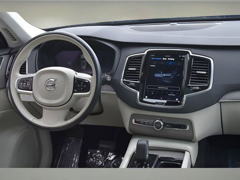 Certified 2023 Volvo XC90 B6 Plus w/ Protection Package Premier image 18