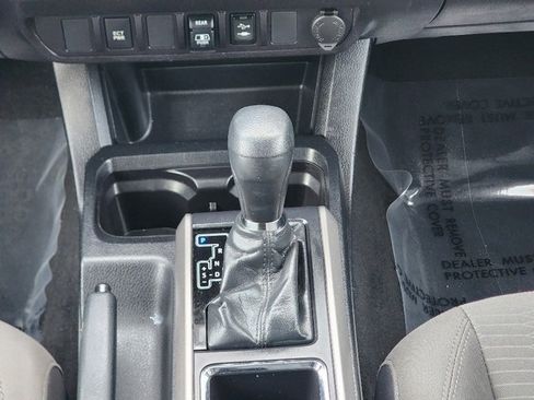 Used 2018 Toyota Tacoma SR5 image 29