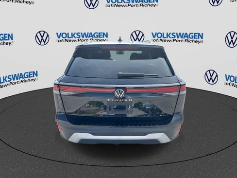 Certified 2025 Volkswagen Tiguan S w/ 18" Wheel Package FWD image 5