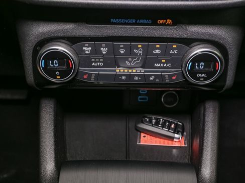 Used 2021 Ford Escape SE w/ SE Sport Appearance Package AWD/4WD image 33
