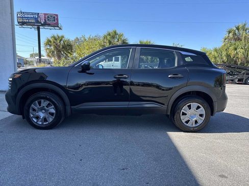 Used 2025 Nissan Kicks S FWD image 3