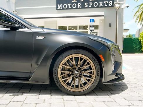 Used 2025 Cadillac CT5 V Blackwing w/ Carbon Fiber 2 Package RWD image 34