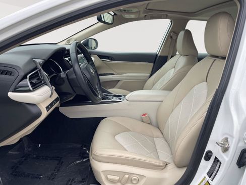 Used 2019 Toyota Camry XLE FWD image 22