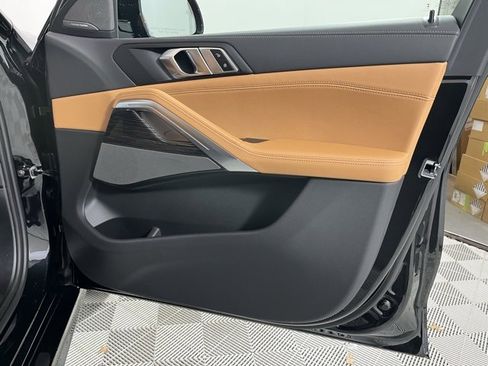 New 2026 BMW X6 M60i w/ Climate Comfort Package image 23