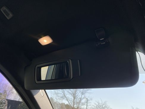 Used 2026 BMW X6 xDrive40i w/ Climate Comfort Package image 52