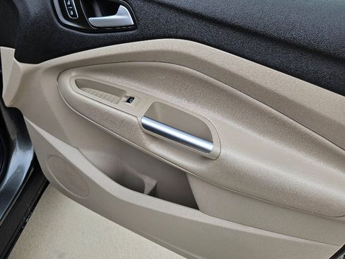 Used 2019 Ford Escape SEL image 14