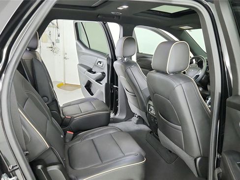 Used 2024 Chevrolet Traverse Premier w/ Redline Edition AWD/4WD image 23