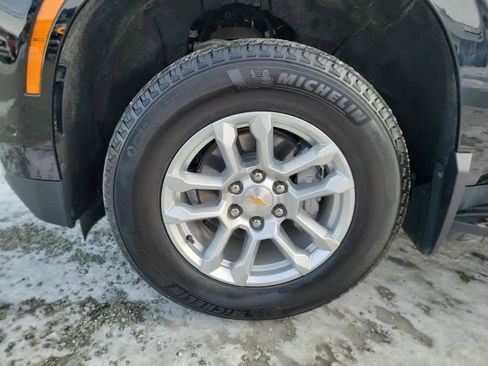 Certified 2026 Chevrolet Suburban LS image 9