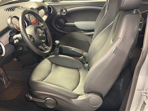 Used 2011 MINI Cooper Hardtop image 17