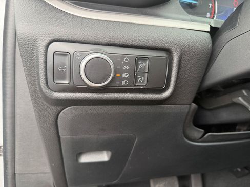 Certified 2023 Ford Explorer XLT RWD image 23