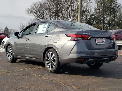 New 2025 Nissan Versa SV w/ Trunk Package