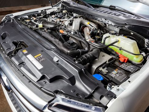 Used 2024 Ford F250 Limited w/ FX4 Off-Road Package image 39