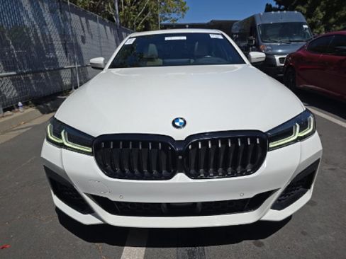 Used 2021 BMW 540i w/ M Sport Package RWD image 2