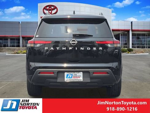 Used 2025 Nissan Pathfinder SV FWD image 6