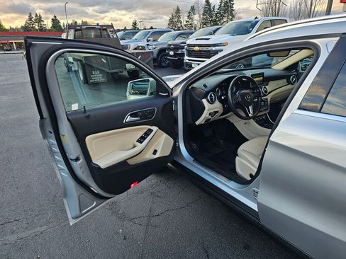Used 2015 Mercedes-Benz GLA 250 image 17