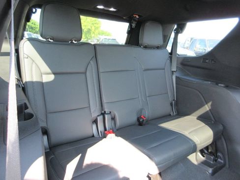 Used 2022 GMC Yukon Denali w/ Denali Premium Package AWD/4WD image 27