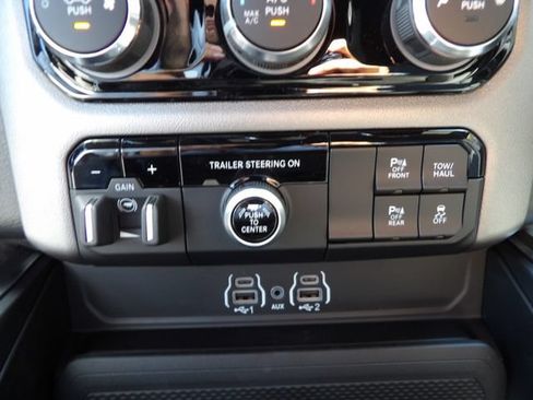 New 2026 RAM 1500 Express AWD/4WD image 20