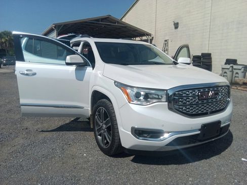 Used 2019 GMC Acadia Denali w/ Technology Package AWD/4WD image 8