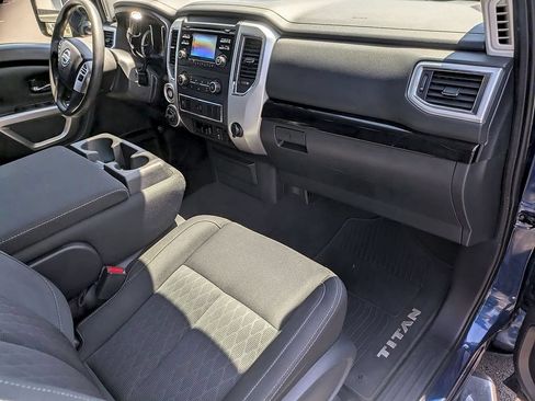 Used 2017 Nissan Titan SV AWD/4WD image 22