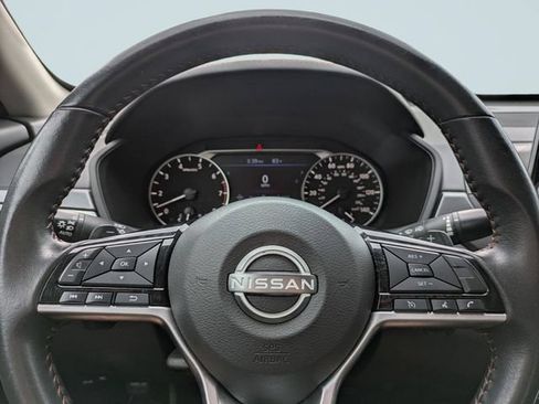 Used 2024 Nissan Altima 2.5 SR FWD image 27