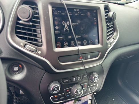 Used 2022 Jeep Cherokee Trailhawk w/ Sound & Nav Group AWD/4WD image 9