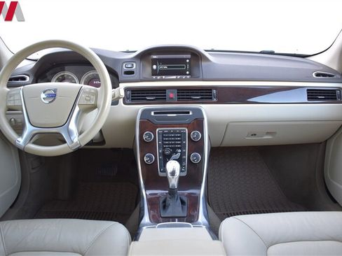 Used 2013 Volvo XC70 T6 AWD/4WD image 13