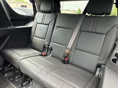 Used 2024 Chevrolet Tahoe RST w/ Luxury Package AWD/4WD image 19