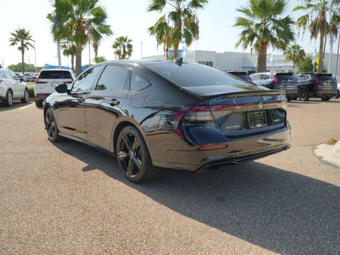 Used 2024 Honda Accord Sport image 9