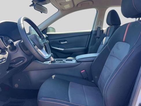 Used 2023 Nissan Sentra SR FWD image 14