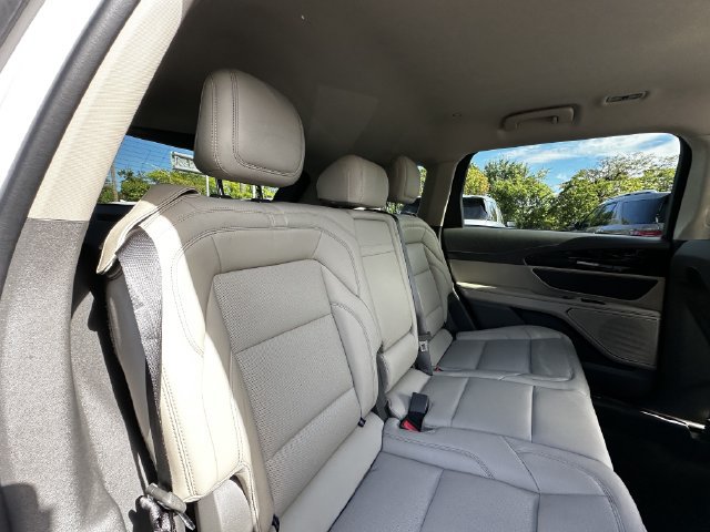 Certified 2024 Lincoln Nautilus Premier AWD/4WD image 38