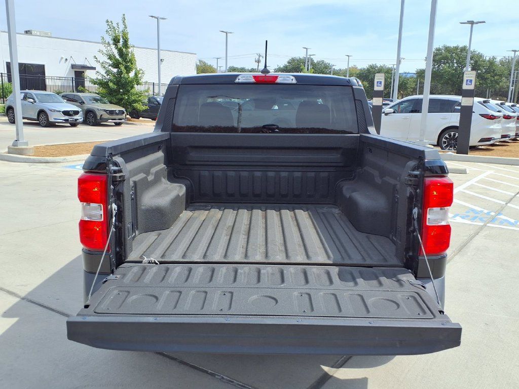 Used 2022 Ford Maverick XL FWD image 10
