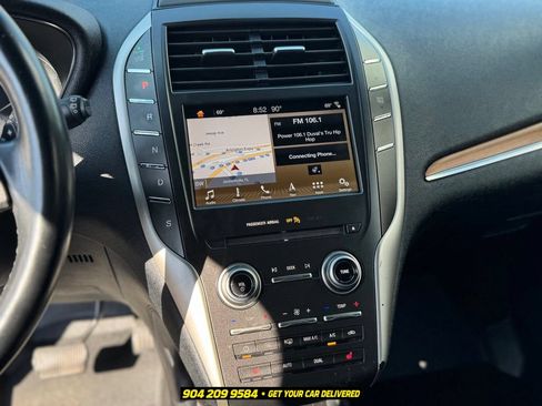Used 2019 Lincoln MKC Select w/ Select Plus Package FWD image 12