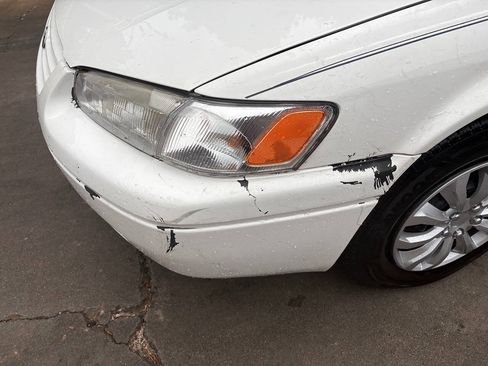 Used 1997 Toyota Camry LE FWD image 5