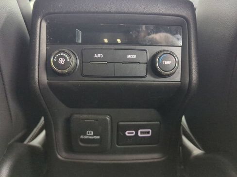 Used 2023 GMC Acadia SLT FWD image 35