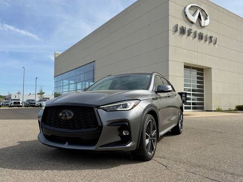 Used 2023 INFINITI QX50 Sport AWD/4WD image 2