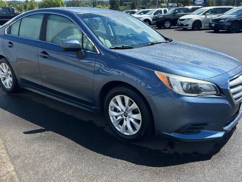 Used 2017 Subaru Legacy 2.5i Premium AWD/4WD image 3
