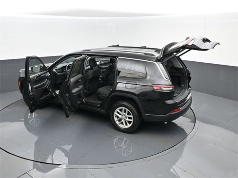 Used 2021 Jeep Grand Cherokee L Laredo w/ Luxury Tech Group I image 28