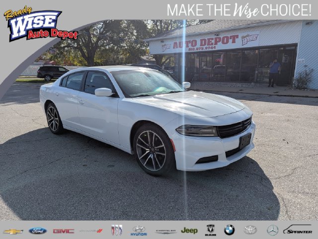 Used 2019 Dodge Charger SXT RWD image 1