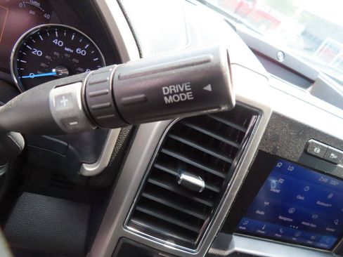 Used 2021 Ford F250 Lariat AWD/4WD image 27