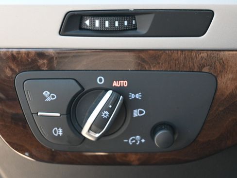 Used 2018 Audi Q7 2.0T Premium Plus image 29