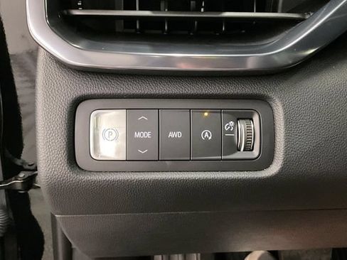 Used 2025 GMC Acadia AT4 w/ Luxury Package AWD/4WD image 41