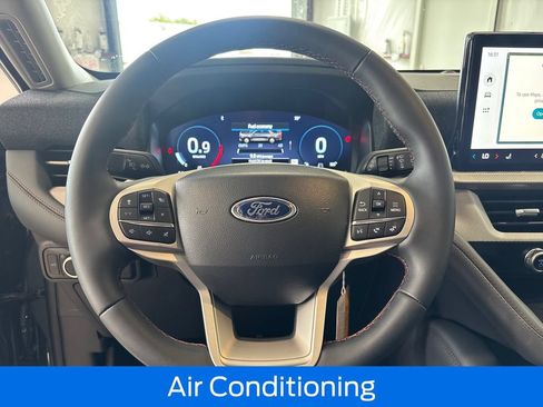 New 2026 Ford Explorer Active RWD image 12